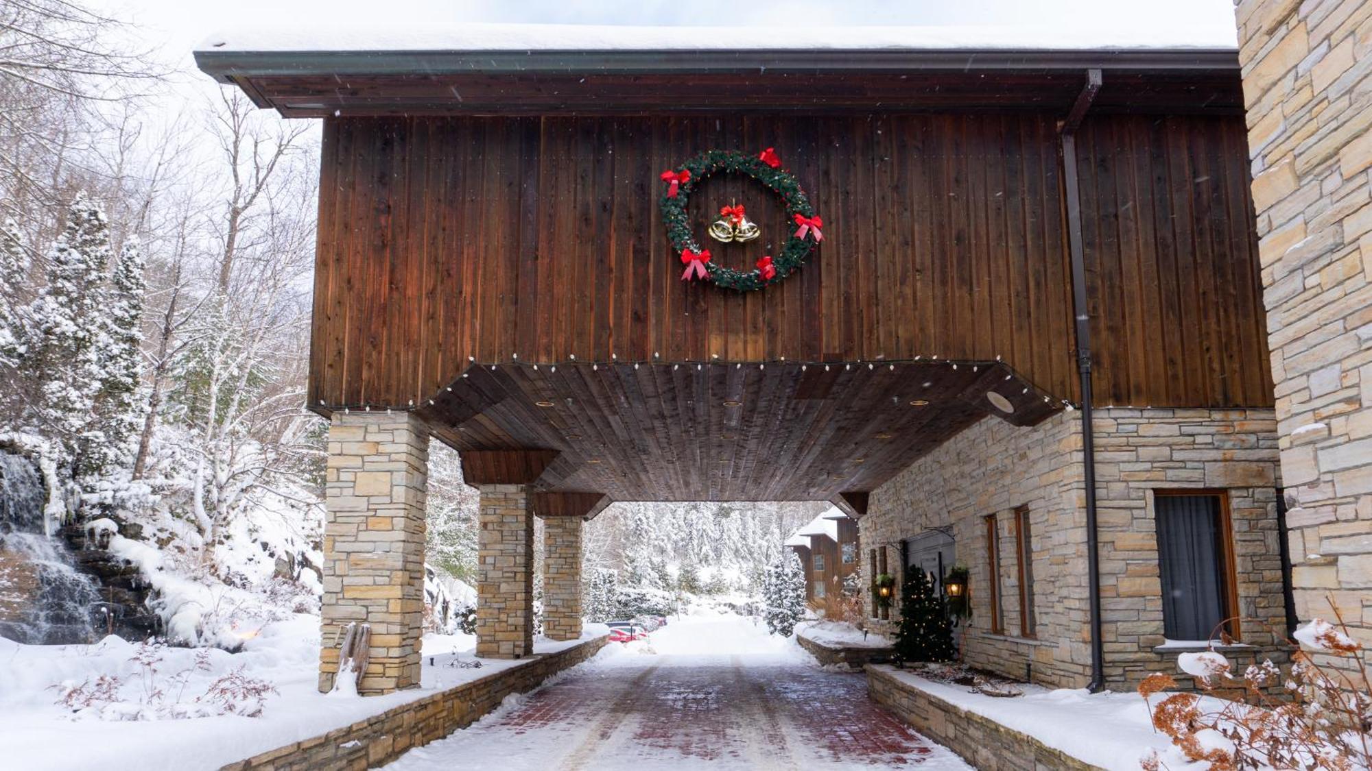 Hotel Et Centre De Villegiature Lac Carling Grenville-Sur-La-Rouge Kültér fotó